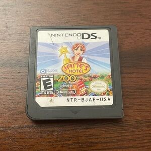 Nintendo DS Jane's Hotel Zoo Video Game Cartridge - Gray with Colorful Label